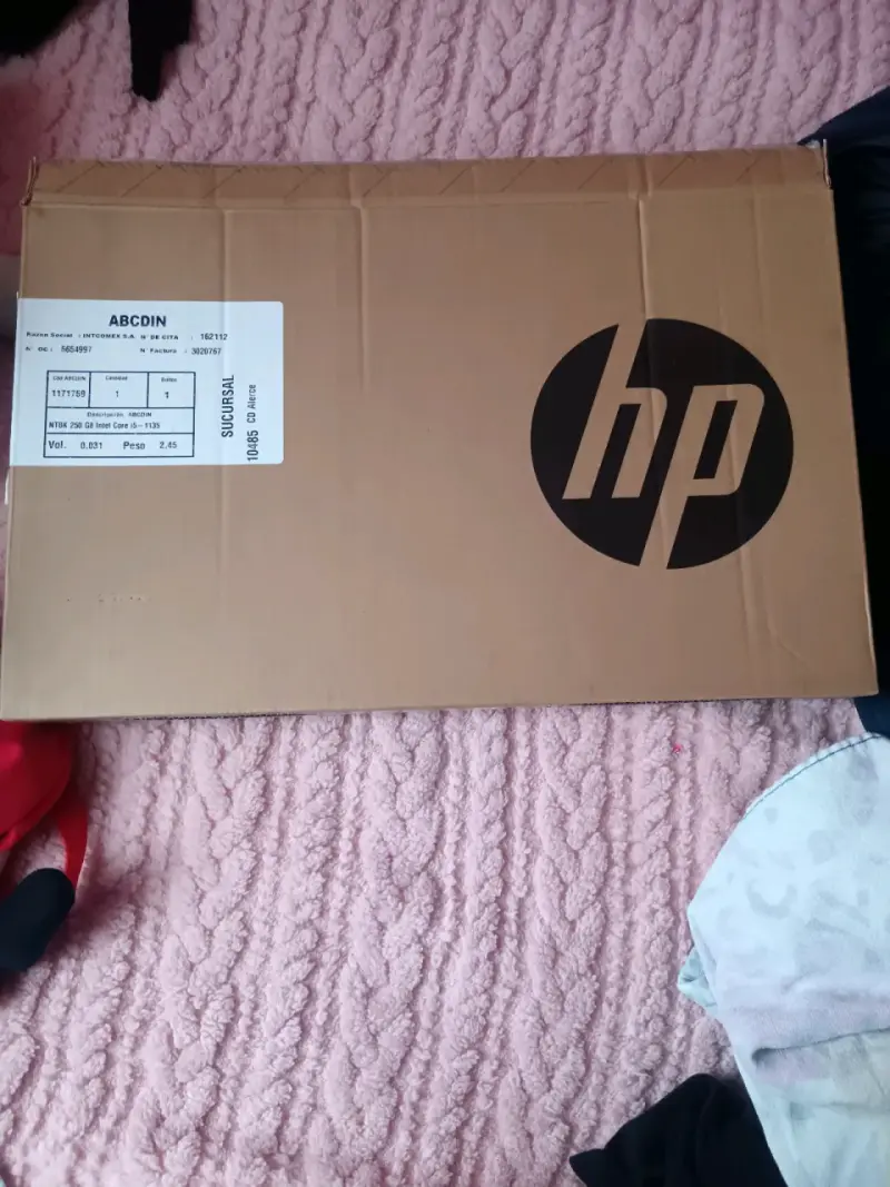 Laptop HP con Intel Core i5 en buen estado - 5
