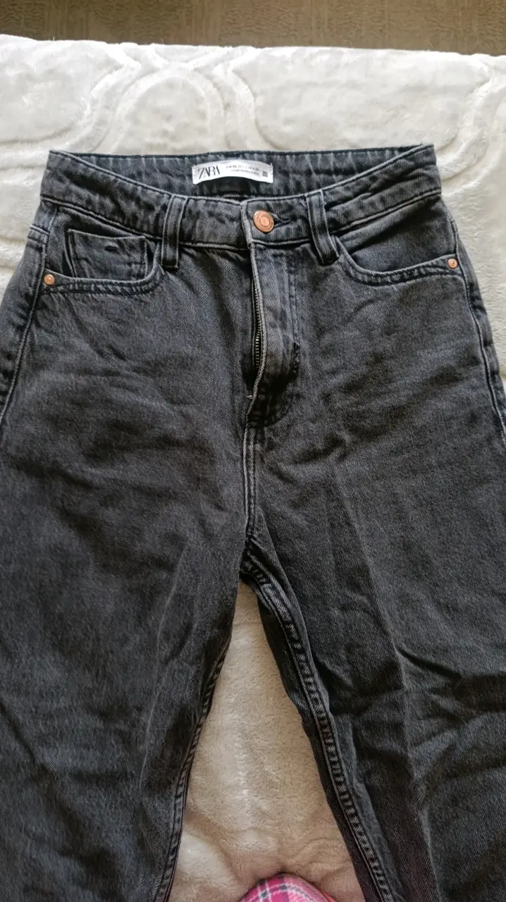 Mom Jeans Zara talla 34 - 1