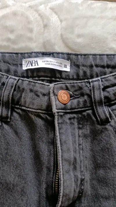 Mom Jeans Zara talla 34 - miniatura 3