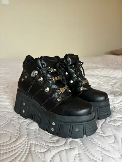 Botas negras plataforma type New Rock - miniatura 1