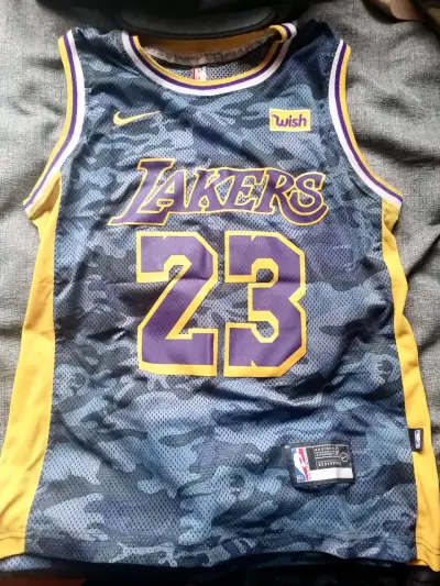 Camiseta NBA Lakers LeBron James Nike - miniatura 1