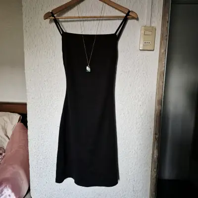 Vestido negro HUGO BUSCATI - miniatura 1