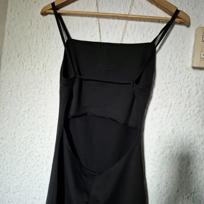 Vestido negro HUGO BUSCATI - 2