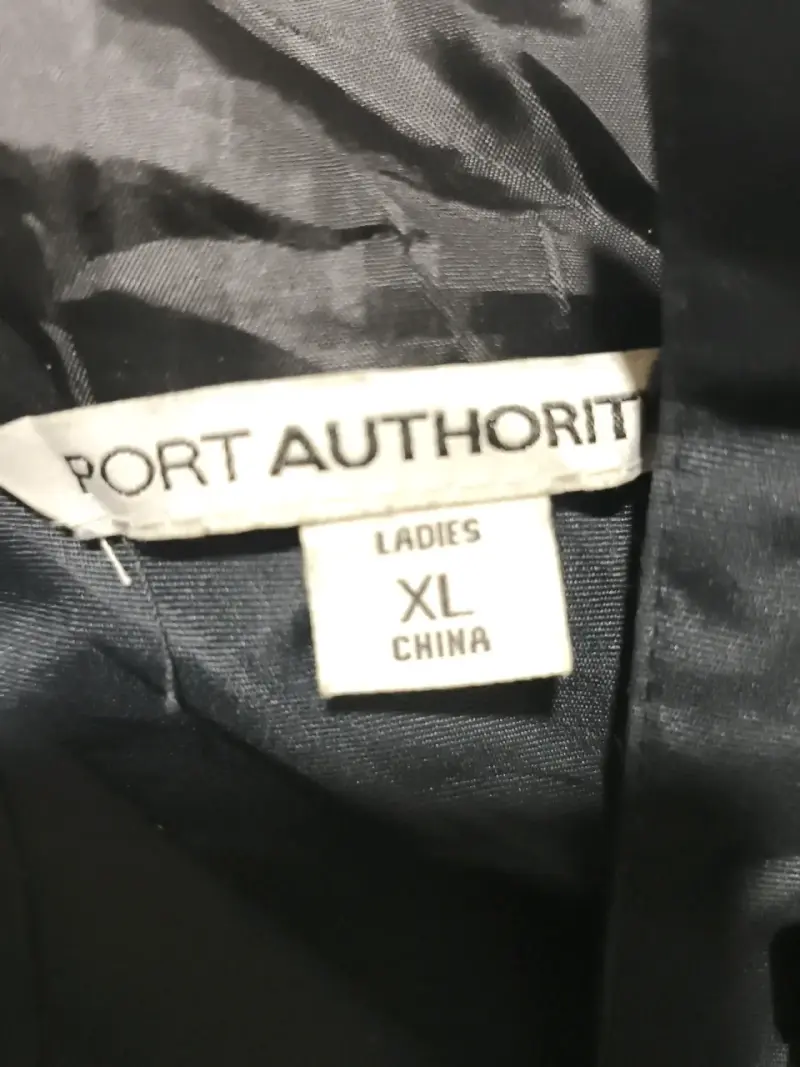 Chaqueta impermeable negra Volkswagen para mujer - 2