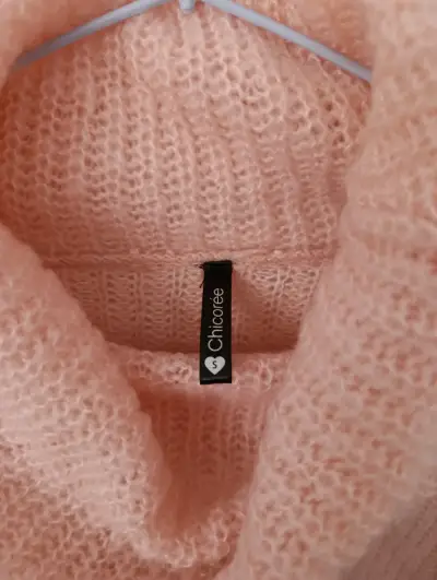 Suéter de cuello alto rosa pastel S - miniatura 4