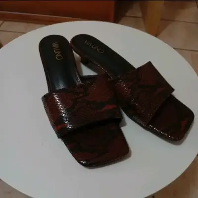 Sandalias planas Via Uno diseño "🐍" Nuevas - miniatura 1