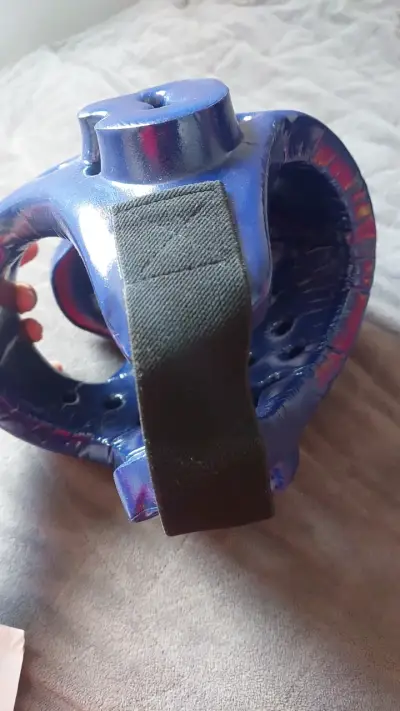 Casco protector azul para artes marciales - miniatura 3