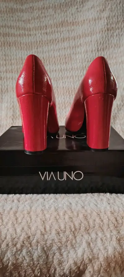 Zapatos de Tacón Rojo Via Uno Elegantes - miniatura 3