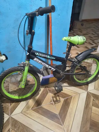Bicicleta infantil Best verde y negra - miniatura 1
