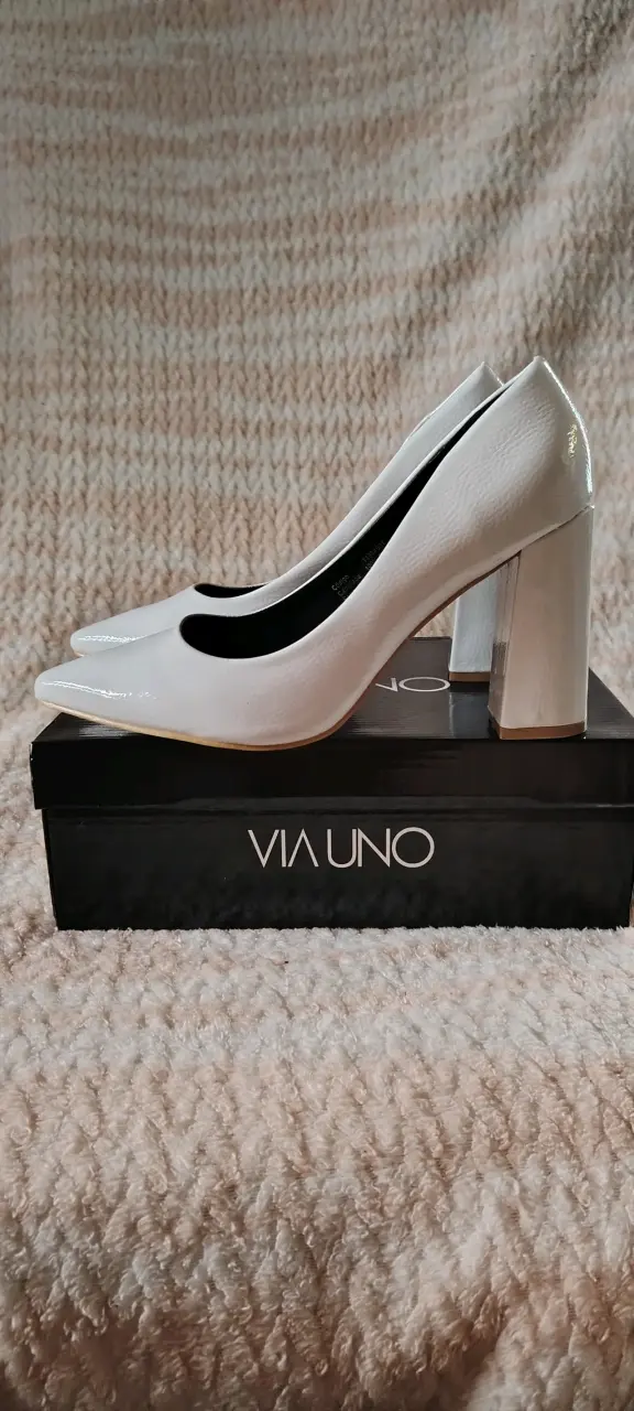 Zapatos de tacón blanco Via Uno elegantes - 3