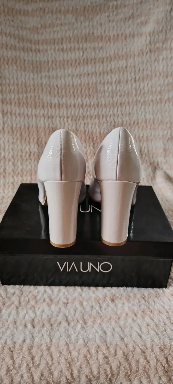 Zapatos de tacón blanco Via Uno elegantes - 4