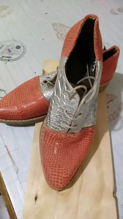 Zapatos de cuero bicolor estilo oxford - miniatura 3