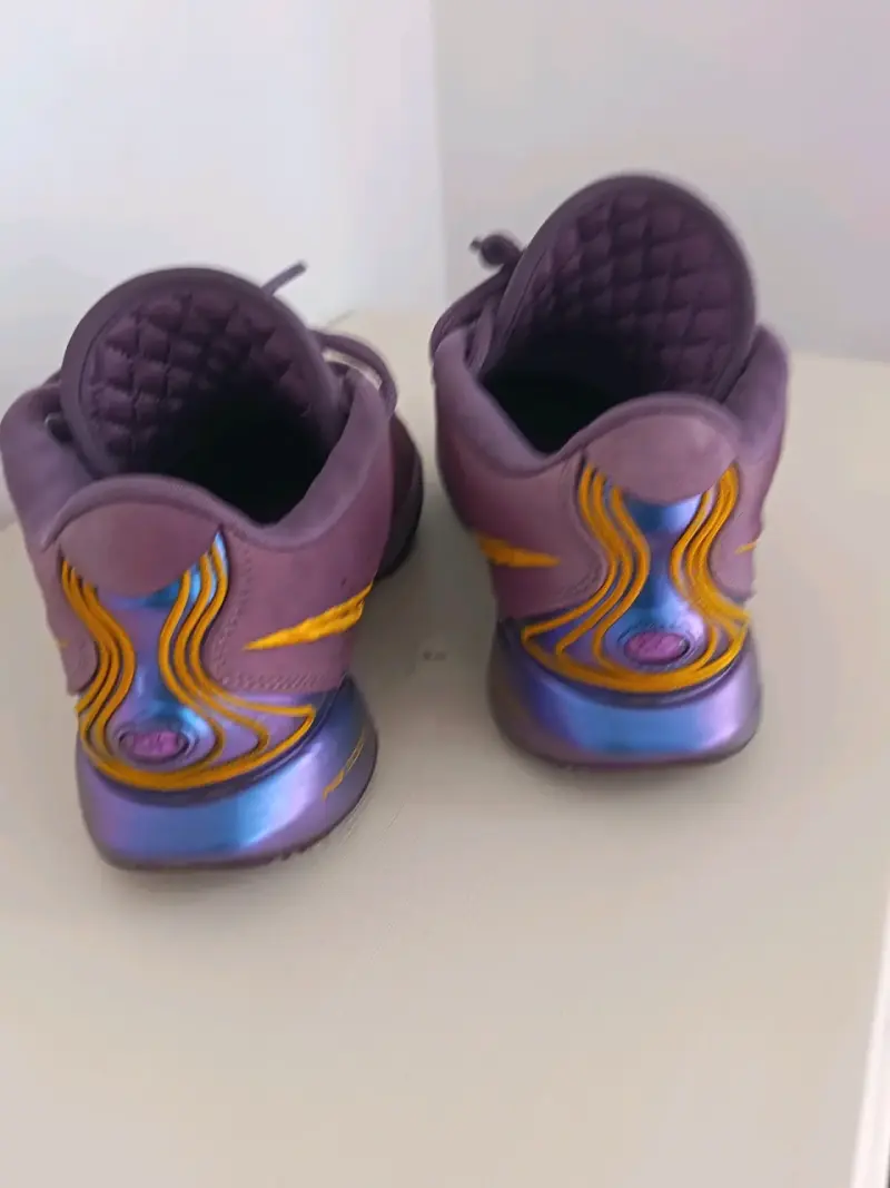 Zapatillas deportivas LeBron xxl únicas en Chile - 2