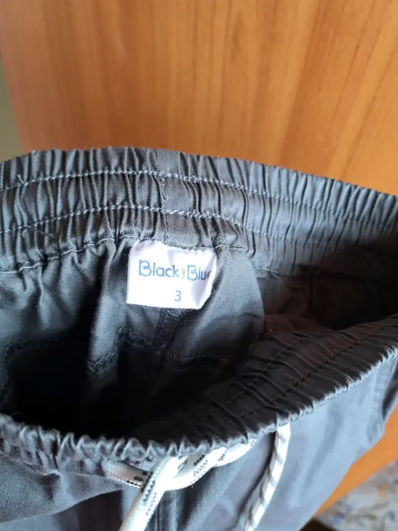 Pantalón de tela de niño gris con bolsillos - 2