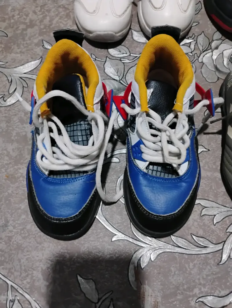 Zapatillas deportivas para niños Adidas y Puma - 6