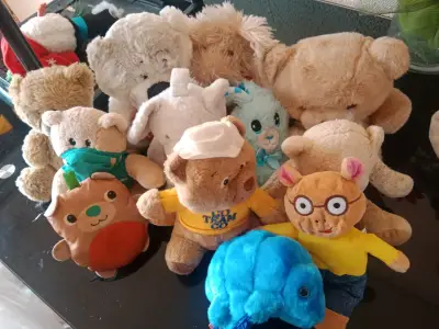 Lote de peluches variados en buen estado - miniatura 2