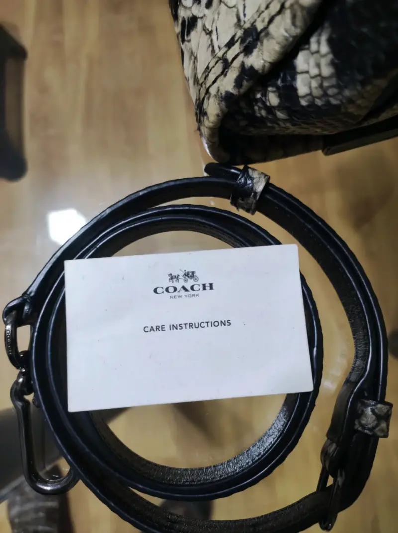 Bolso de cuero estampado serpiente Coach - 4