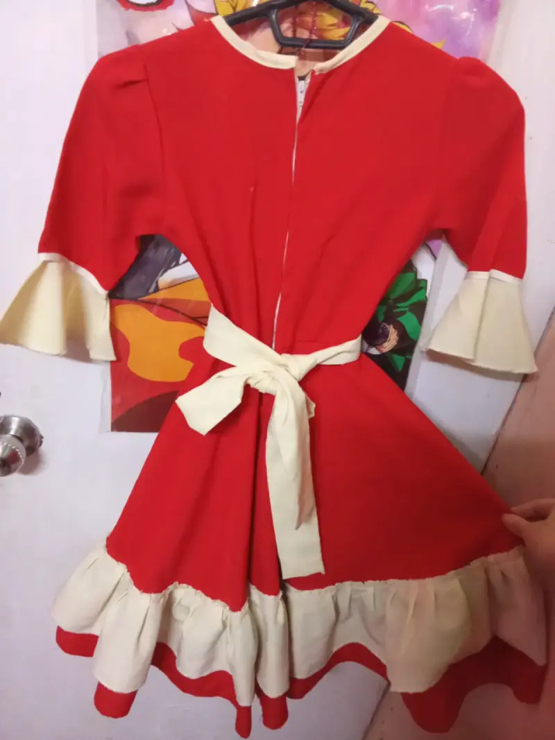 Vestido de niña rojo con volantes y flores - 4