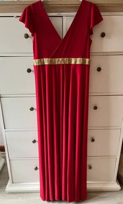 Vestido largo rojo con detalle dorado - miniatura 1