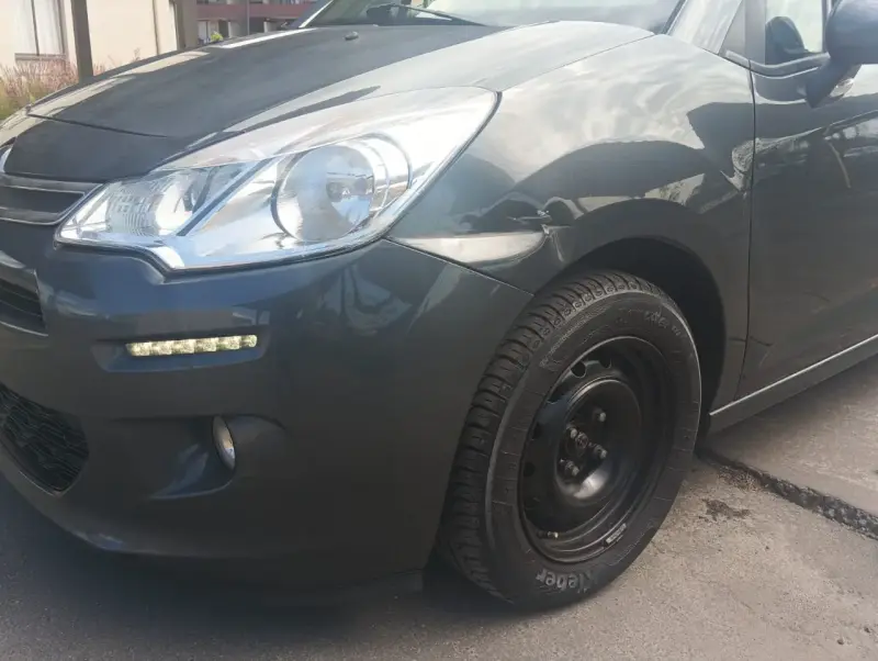 Auto Citroën C3 Hatchback Gris en Buen Estado - 5