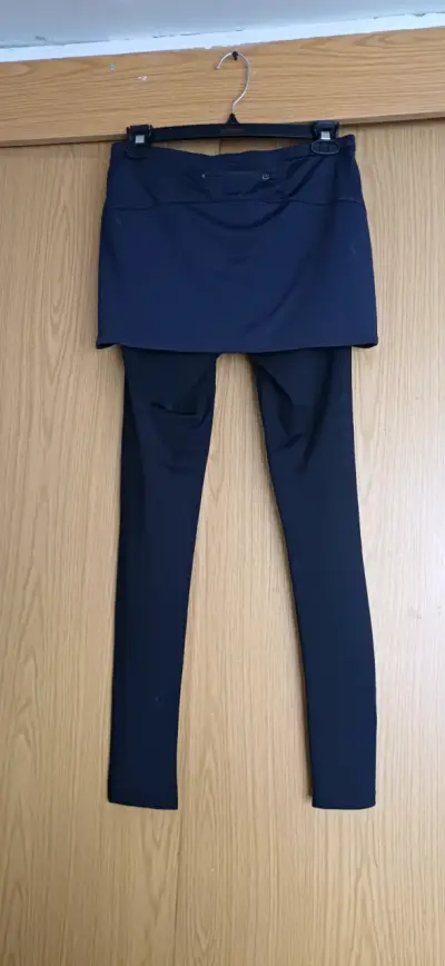 Leggings deportivos con falda Spalding negros - miniatura 2