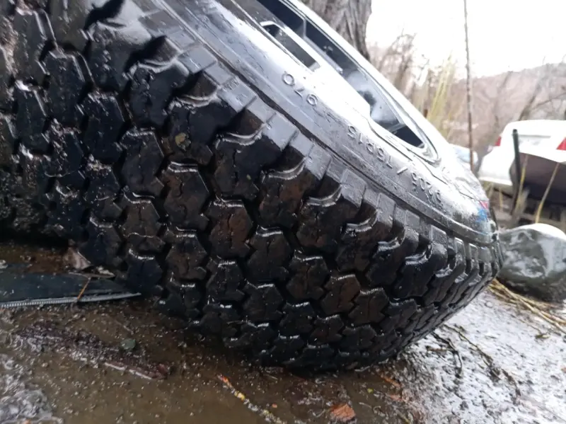 Juego de neumáticos Goodyear Wrangler usados - 5