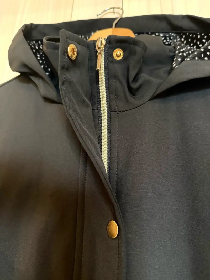 Chaqueta negra con capucha Lorenzo di Pontti - 2