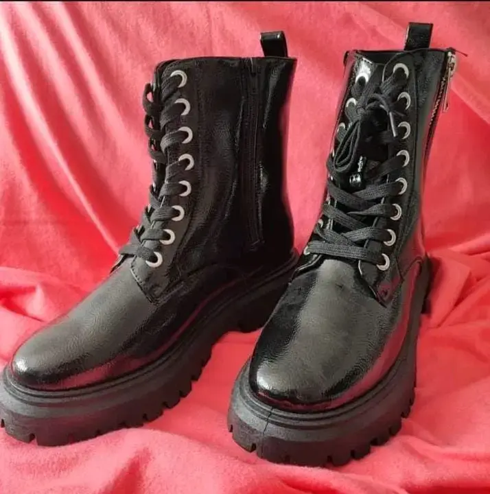 Botas negras de cuero con cierre lateral - 4