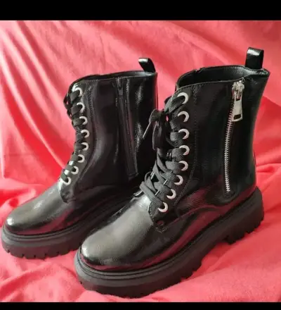 Botas negras de cuero con cierre lateral - miniatura 5