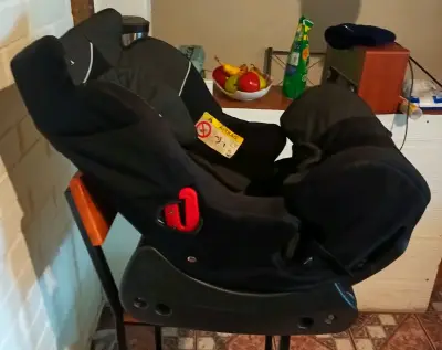 Silla de Auto Infanti Negra para Bebé - miniatura 2