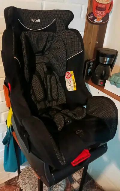 Silla de Auto Infanti Negra para Bebé - miniatura 6