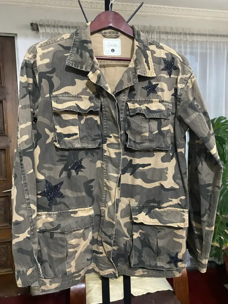 Chaqueta camuflada con estrellas Sybilla talla L - 1