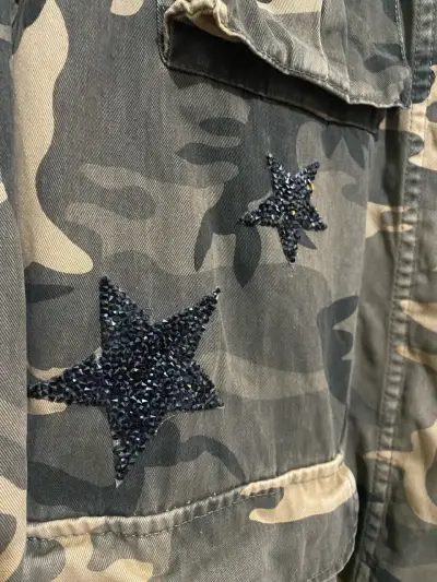 Chaqueta camuflada con estrellas Sybilla talla L - miniatura 3