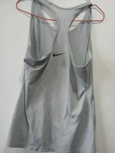 Polera Deportiva Nike Dri-Fit Gris - miniatura 2