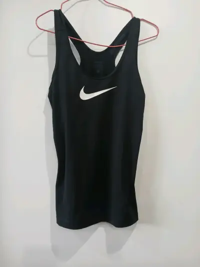 Polera deportiva negra Nike Pro para mujer - miniatura 1