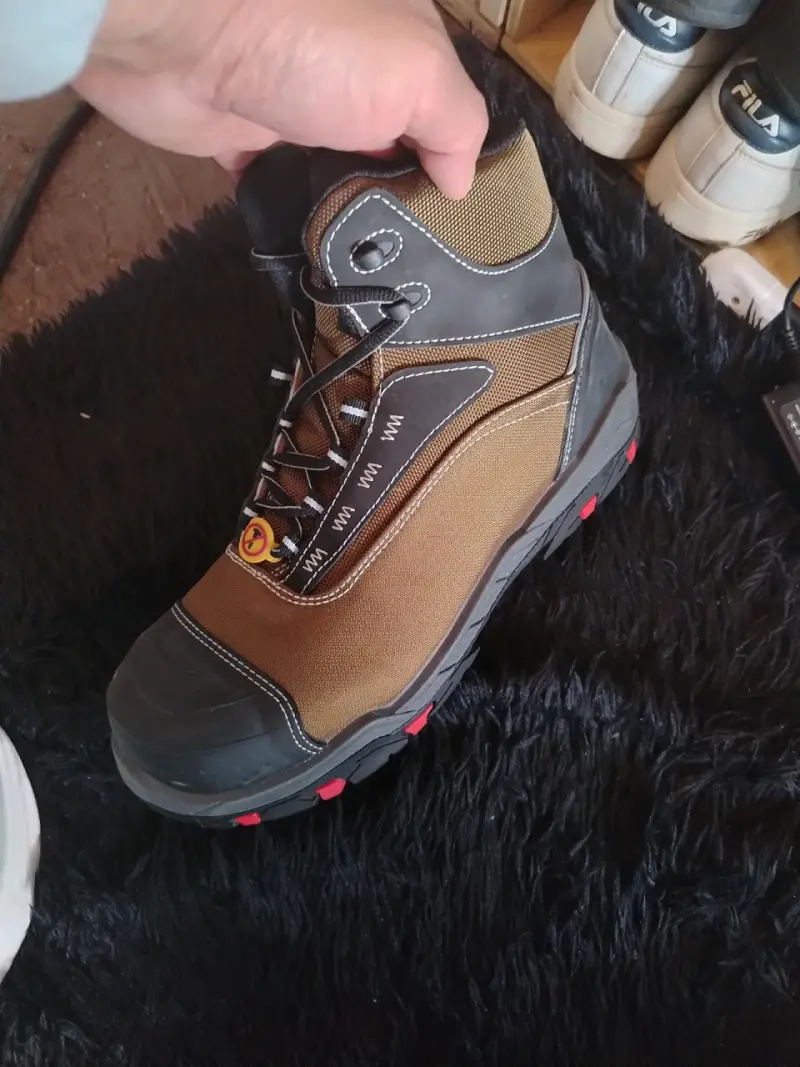 Botas de seguridad marrones con puntera reforzada - 1