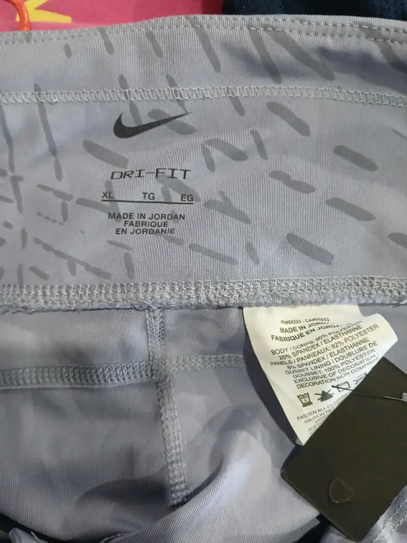 Leggings deportivos Nike Dri-FIT estampados grises - 3