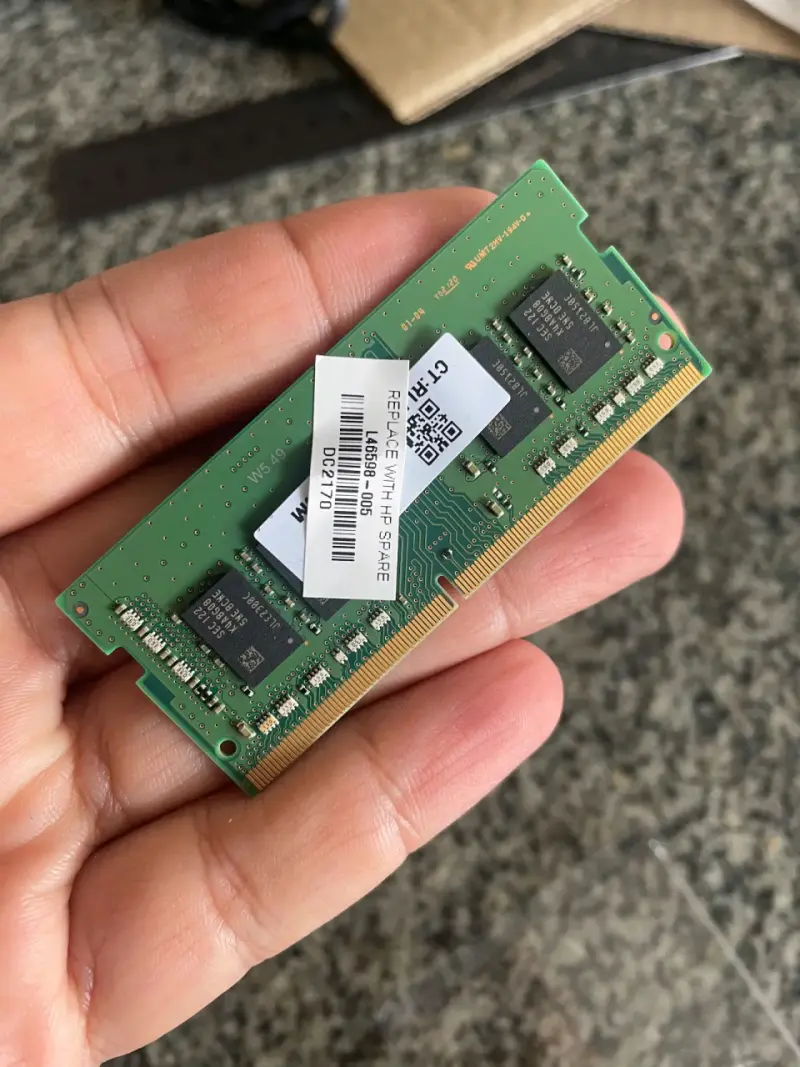 Memoria RAM Samsung 8GB DDR4 para Laptop (usada) - 1