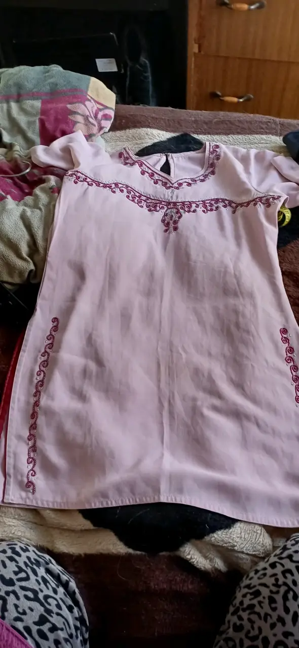 Blusa bordada de mujer color lila - 4