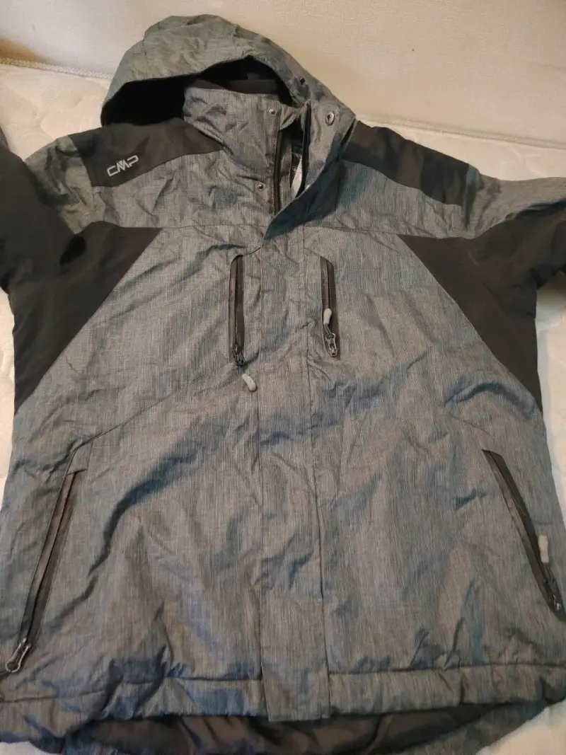 Chaqueta impermeable CMP gris con capucha - 2