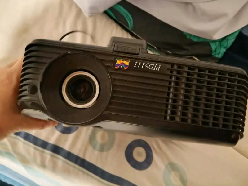 Proyector ViewSonic DLP con múltiples entradas - 4