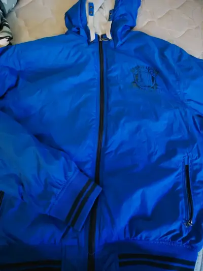 Chaqueta azul con capucha Angelo Litrico - miniatura 3