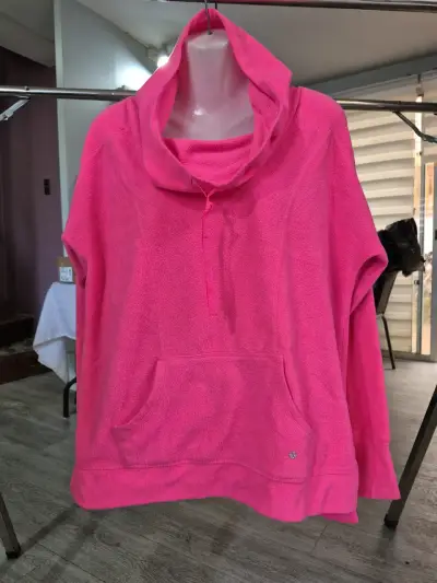 Polerón de polar rosado con capucha para mujer - miniatura 3