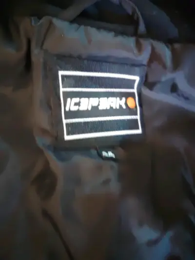 Chaqueta impermeable negra con capucha Icepeak - miniatura 3
