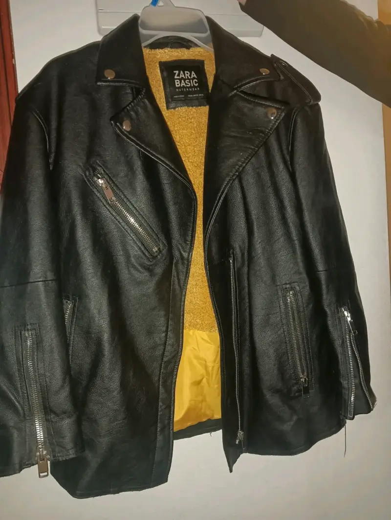 Chaqueta de cuero negra Zara Basic para mujer - 2