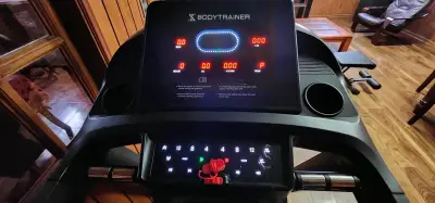 Caminadora eléctrica BodyTrainer Runner 600 plegable - miniatura 4