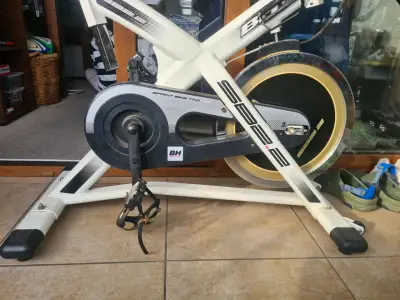 Bicicleta estática BH modelo SB2.2 - miniatura 5
