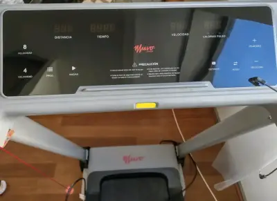 Caminadora eléctrica Muvo Fitness con múltiples velocidades - miniatura 1