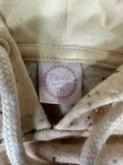 Polerón infantil con capucha y diseño de frutas - miniatura 2