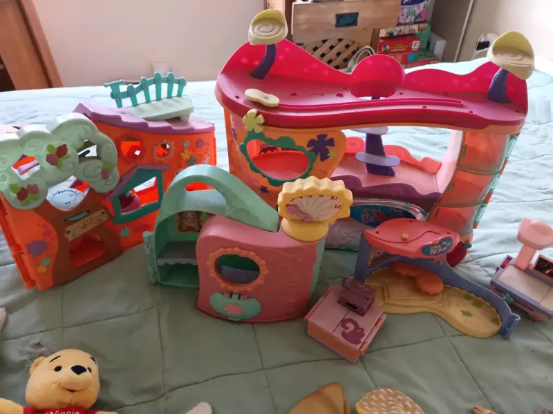 Lote de muñecos de peluche y juguetes infantiles - 3